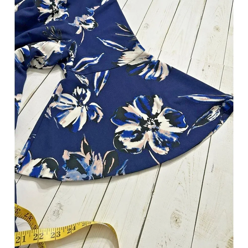 Eliza J White Plus Mini Dress Blue Floral Sz 22W‎ 3/4 Trumpet Sleeves